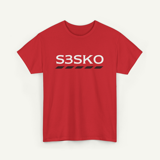 A red t-shirt with the text "S3SKO" printed on it.